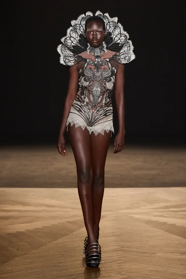00008-iris-van-herpen-fall-2025-couture-credit-gorunway