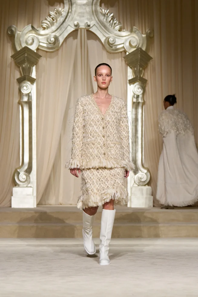 00009-chanel-fall-2025-couture-credit-gorunway