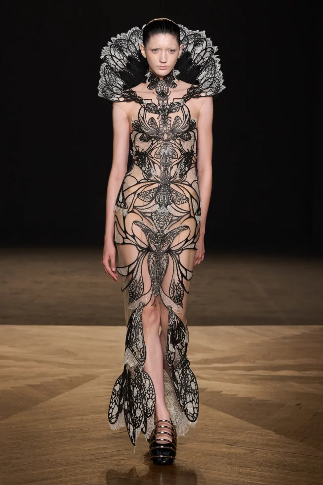 00009-iris-van-herpen-fall-2025-couture-credit-gorunway