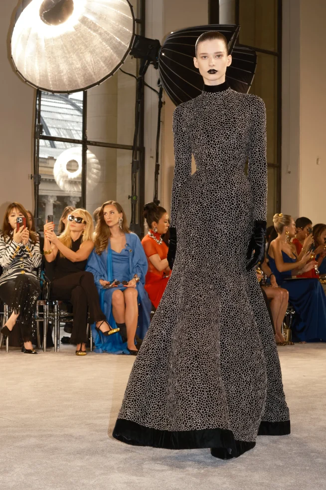 00009-schiaparelli-fall-2025-couture-credit-brand