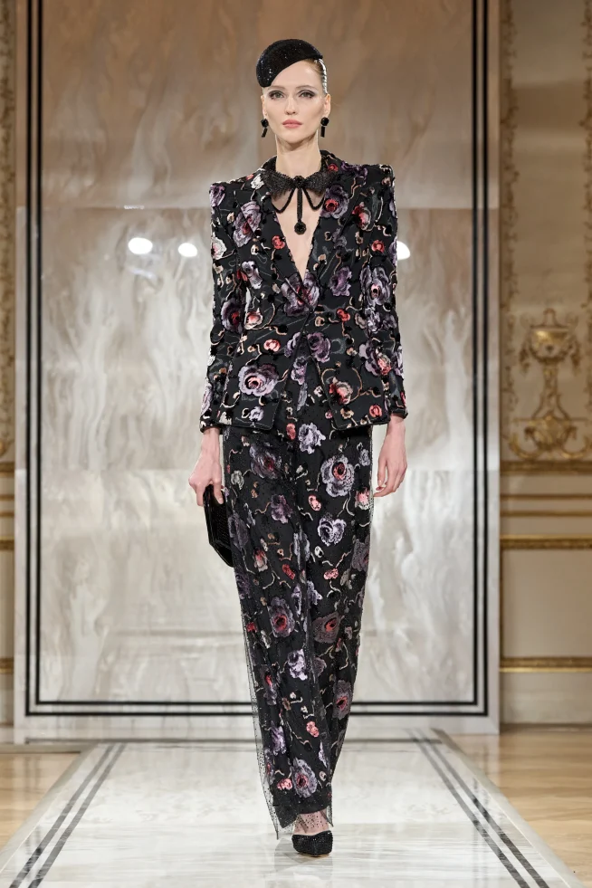 00010-armani-prive-fall-2025-couture-credit-gorunway