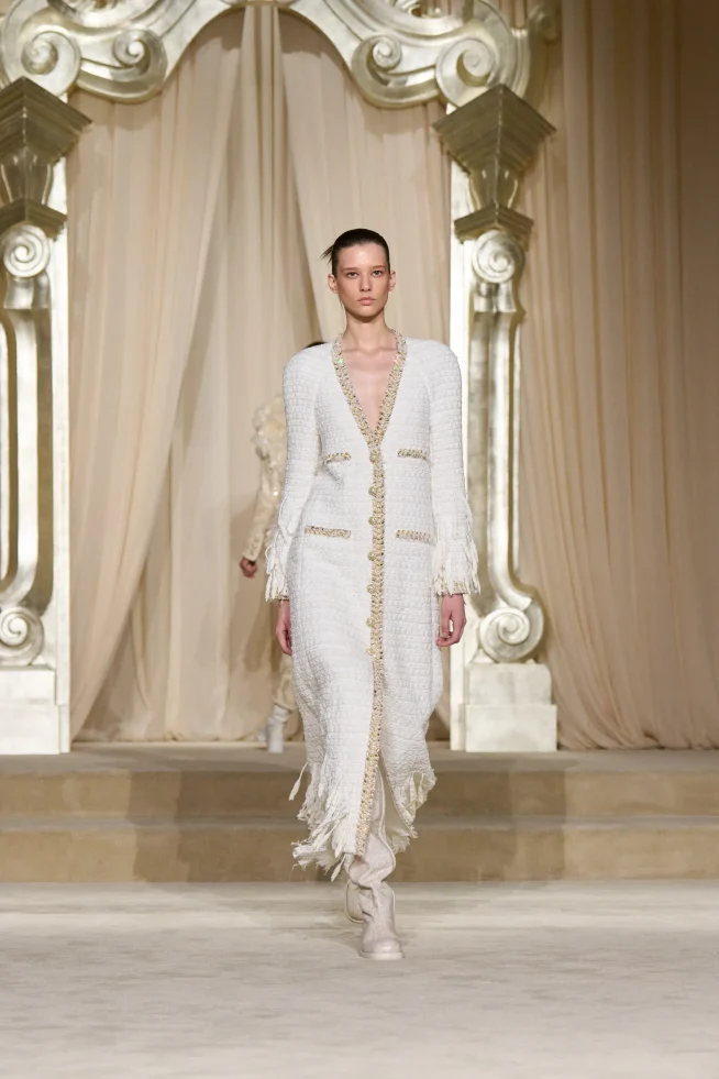 00010-chanel-fall-2025-couture-credit-gorunway