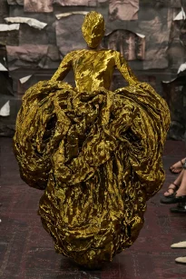 00010-maison-margiela-fall-2025-couture-credit-gorunway