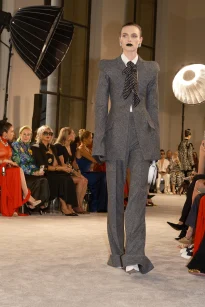 00010-schiaparelli-fall-2025-couture-credit-brand