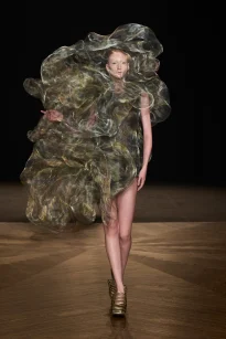 00011-iris-van-herpen-fall-2025-couture-credit-gorunway