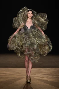 00012-iris-van-herpen-fall-2025-couture-credit-gorunway