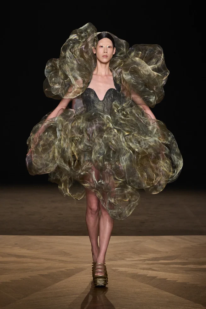 00012-iris-van-herpen-fall-2025-couture-credit-gorunway