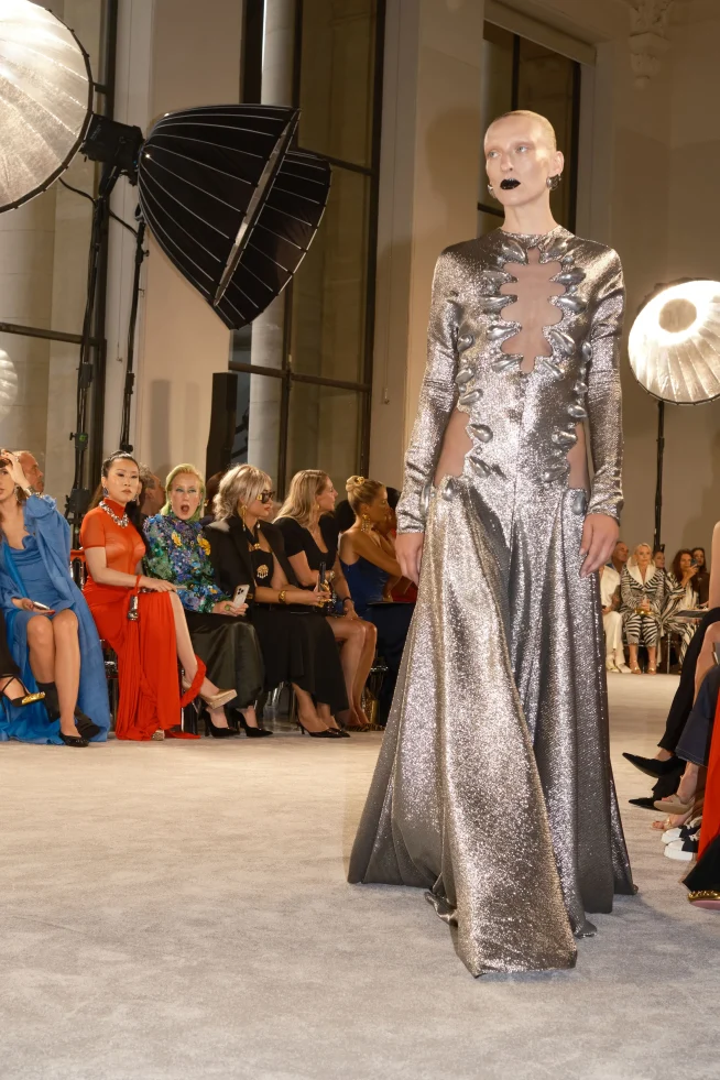 00012-schiaparelli-fall-2025-couture-credit-brand