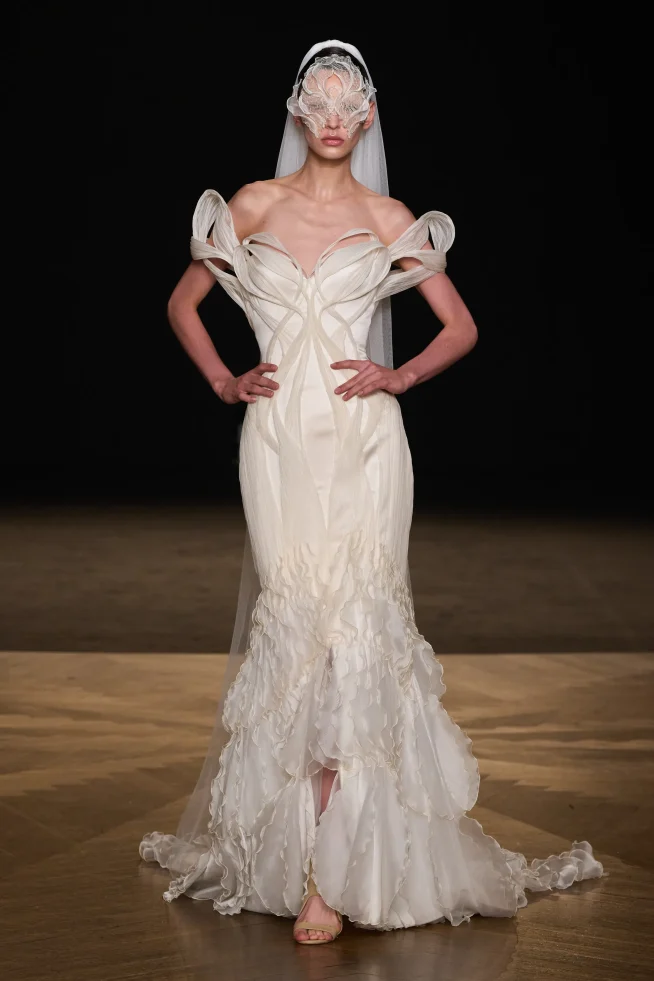 00014-iris-van-herpen-fall-2025-couture-credit-gorunway