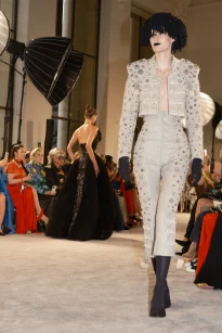 00015-schiaparelli-fall-2025-couture-credit-brand