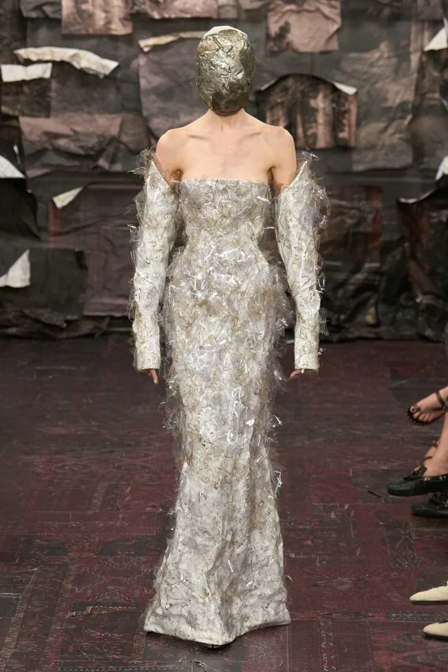 00018-maison-margiela-fall-2025-couture-credit-gorunway
