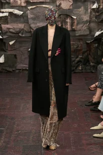 00019-maison-margiela-fall-2025-couture-credit-gorunway