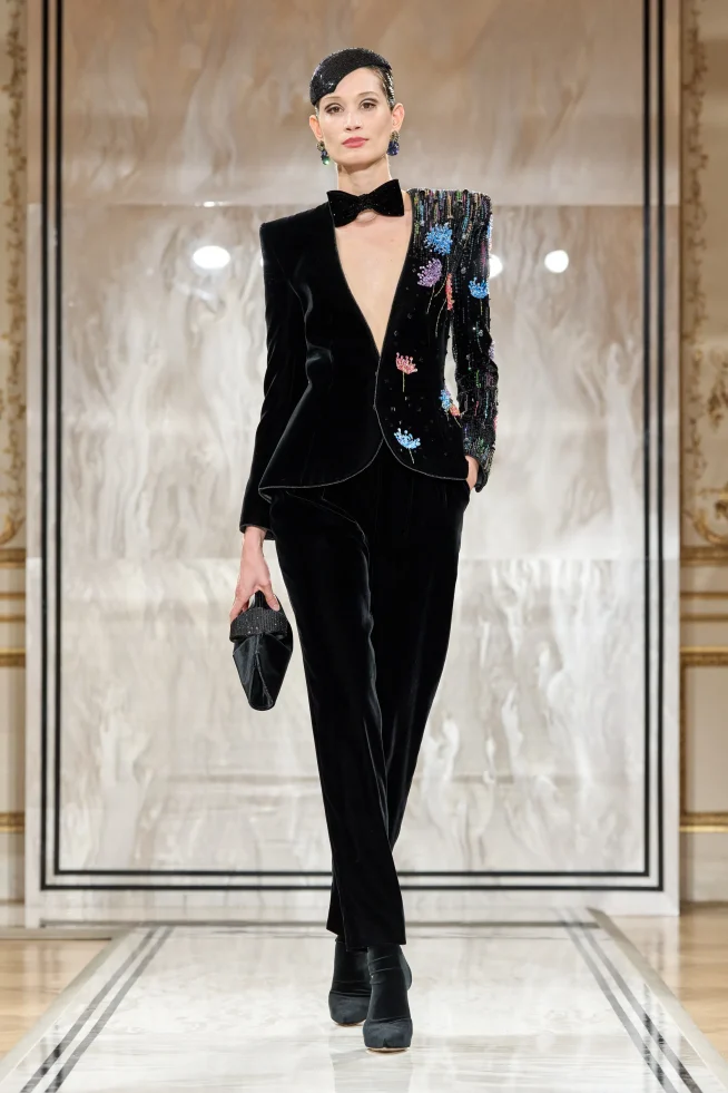 00020-armani-prive-fall-2025-couture-credit-gorunway