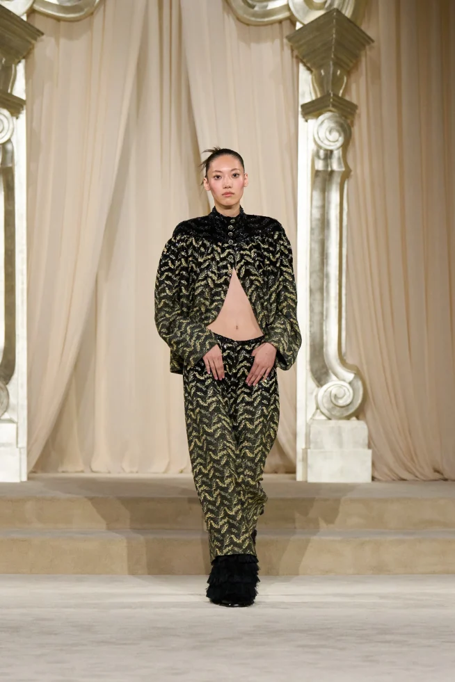 00020-chanel-fall-2025-couture-credit-gorunway