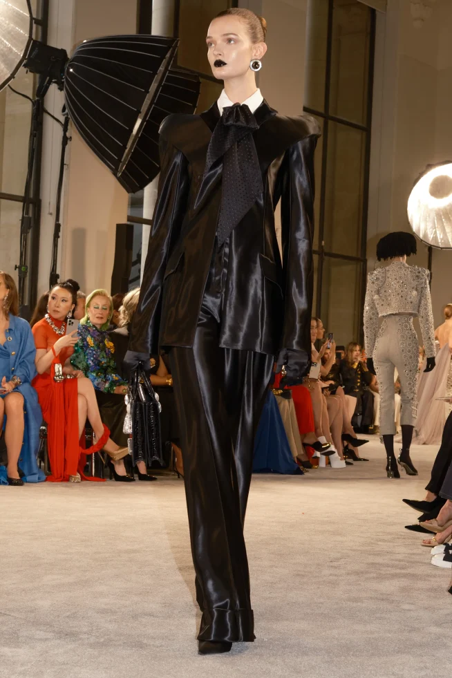 00021-schiaparelli-fall-2025-couture-credit-brand