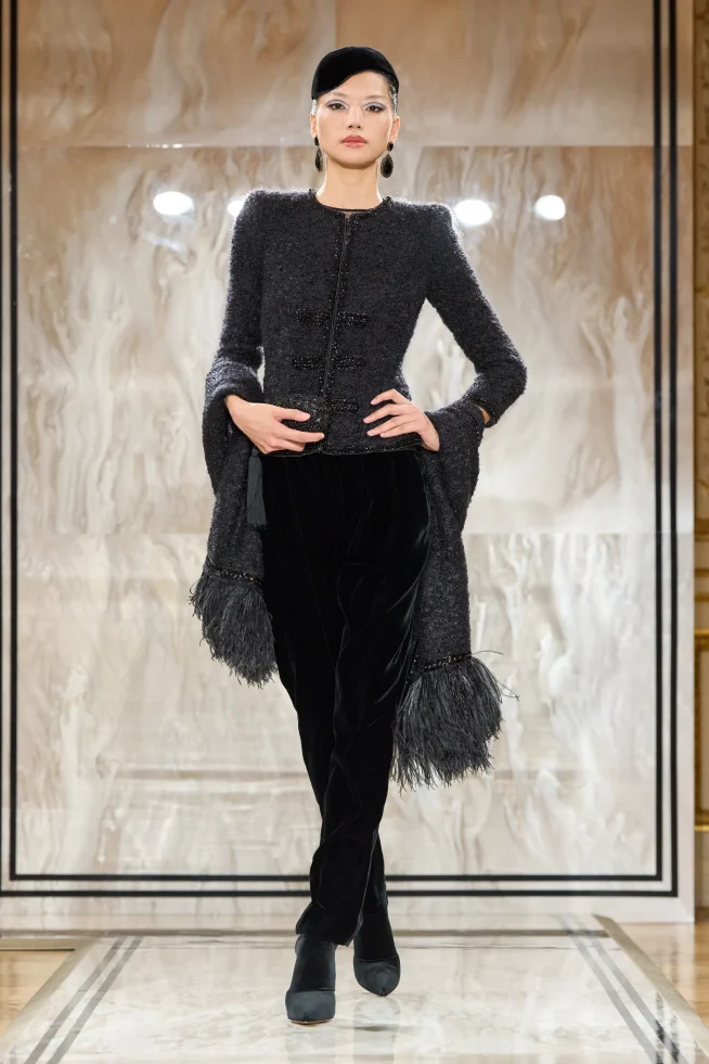 00022-armani-prive-fall-2025-couture-credit-gorunway