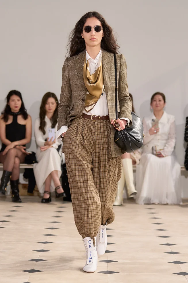 00024-celine-spring-2026-ready-to-wear-credit-gorunway