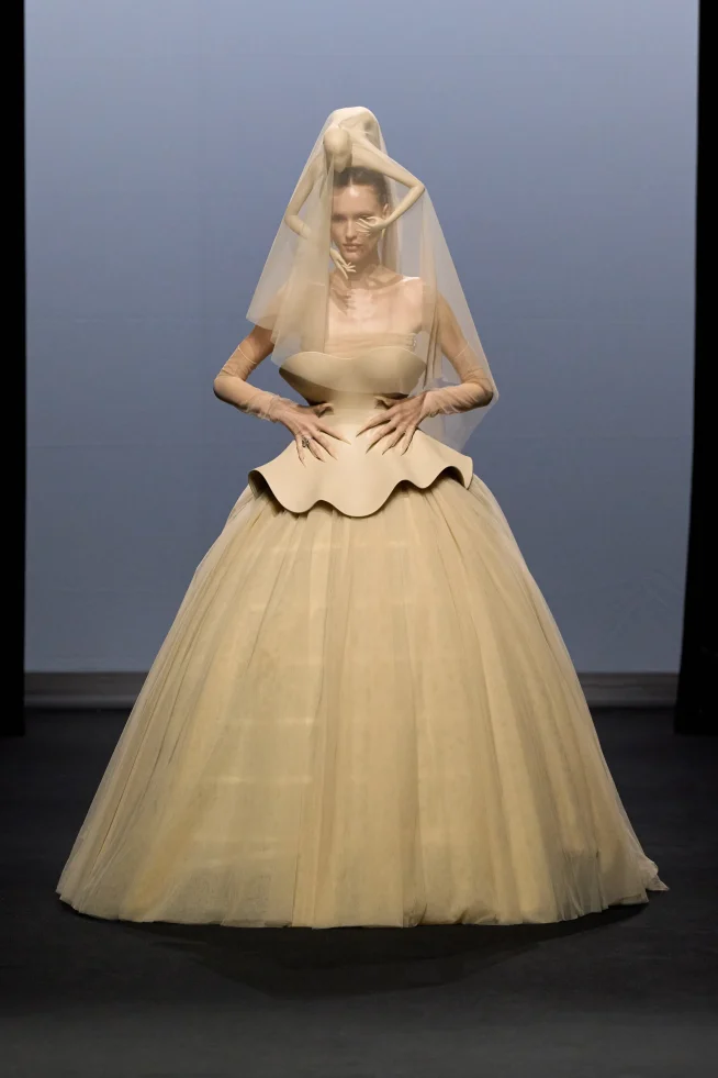 00025-robert-wun-fall-2025-couture-credit-gorunway
