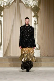 00026-chanel-fall-2025-couture-credit-gorunway