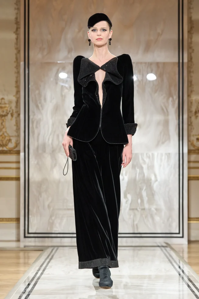 00027-armani-prive-fall-2025-couture-credit-gorunway