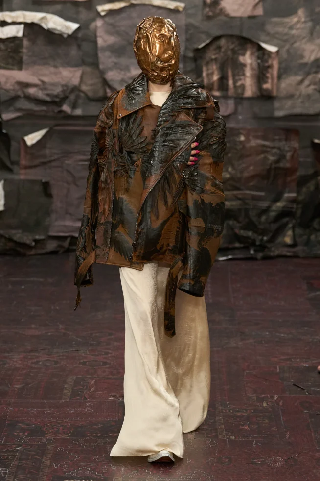 00028-maison-margiela-fall-2025-couture-credit-gorunway