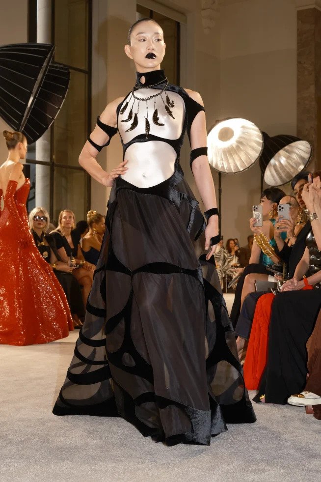 00028-schiaparelli-fall-2025-couture-credit-brand