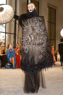 00029-schiaparelli-fall-2025-couture-credit-brand