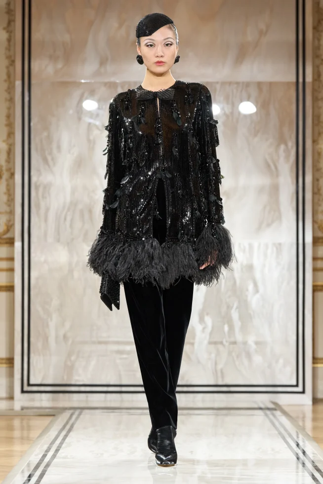 00030-armani-prive-fall-2025-couture-credit-gorunway