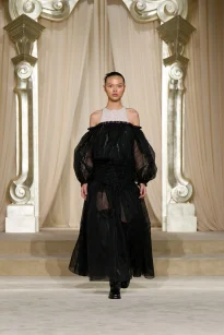 00030-chanel-fall-2025-couture-credit-gorunway