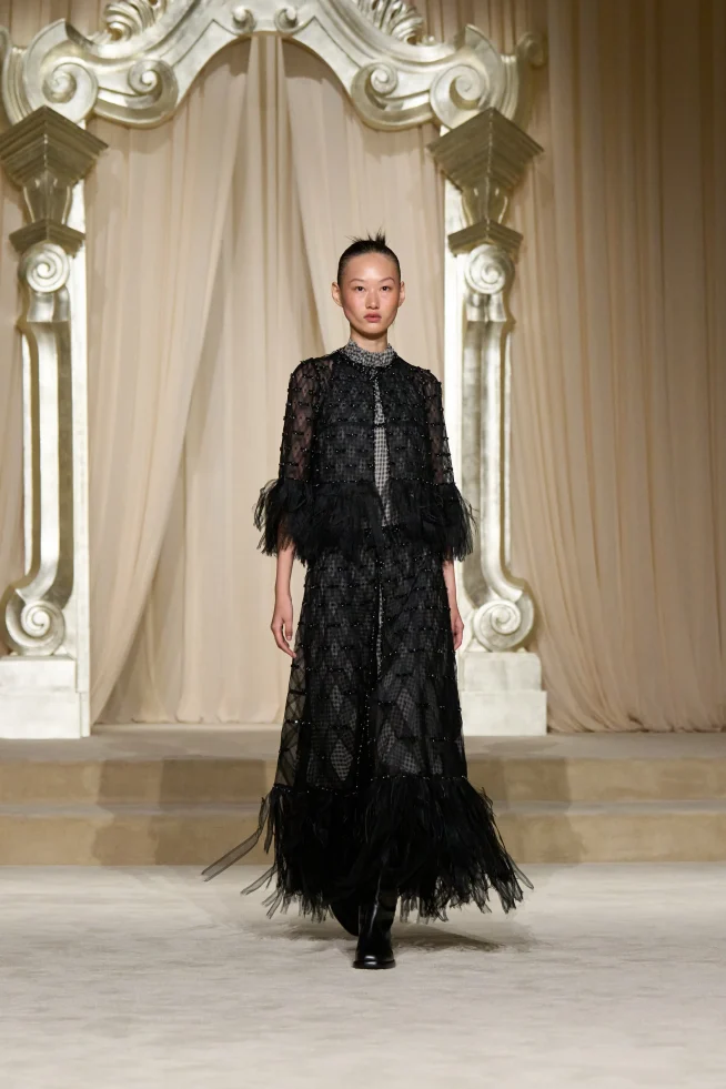 00031-chanel-fall-2025-couture-credit-gorunway