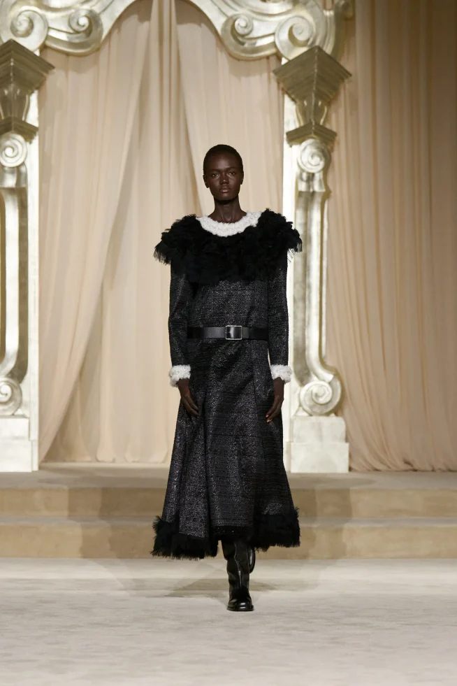 00032-chanel-fall-2025-couture-credit-gorunway