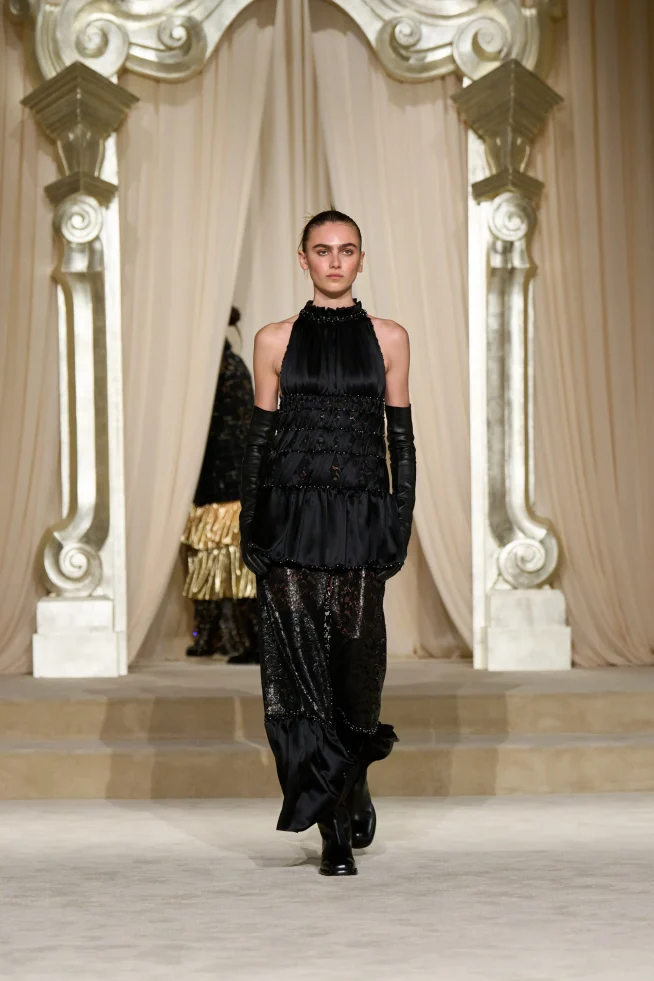 00033-chanel-fall-2025-couture-credit-gorunway