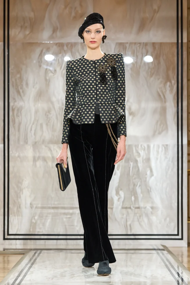 00034-armani-prive-fall-2025-couture-credit-gorunway