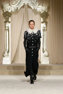 00035-chanel-fall-2025-couture-credit-gorunway