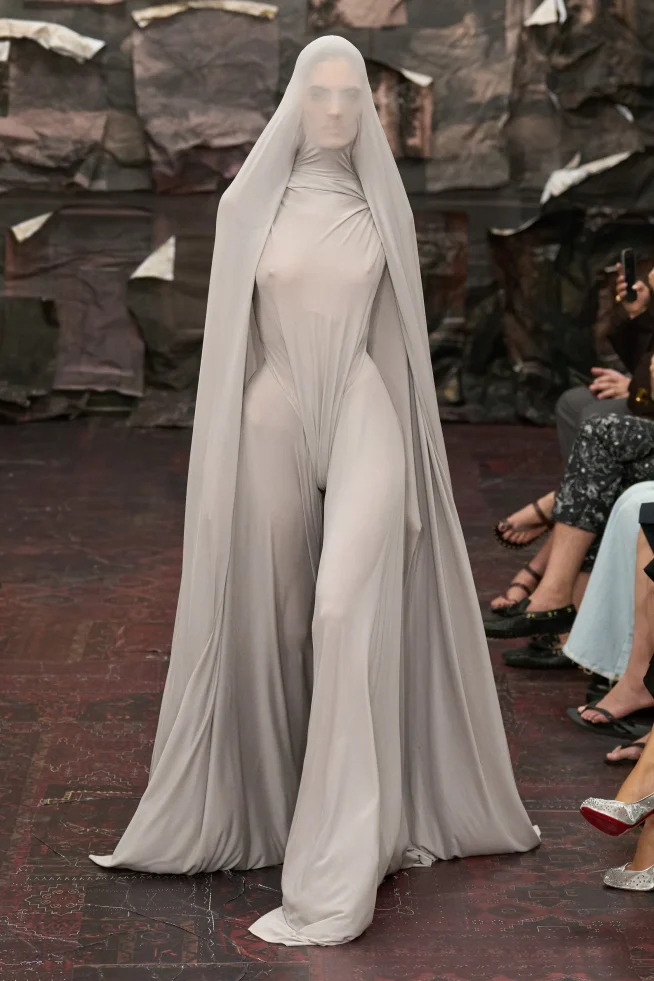 00039-maison-margiela-fall-2025-couture-credit-gorunway