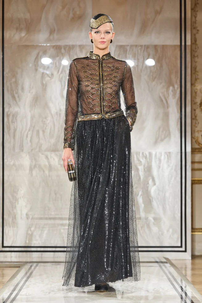 00041-armani-prive-fall-2025-couture-credit-gorunway