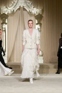 00041-chanel-fall-2025-couture-credit-gorunway