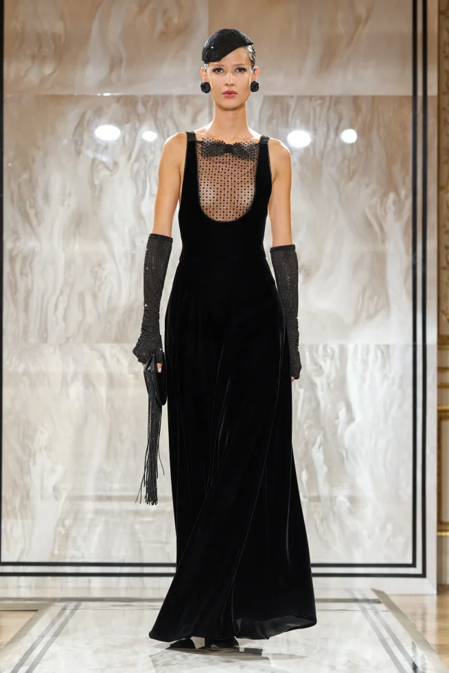 00045-armani-prive-fall-2025-couture-credit-gorunway