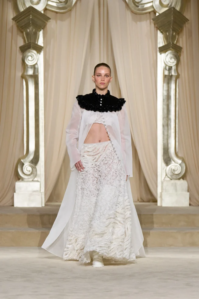 00045-chanel-fall-2025-couture-credit-gorunway