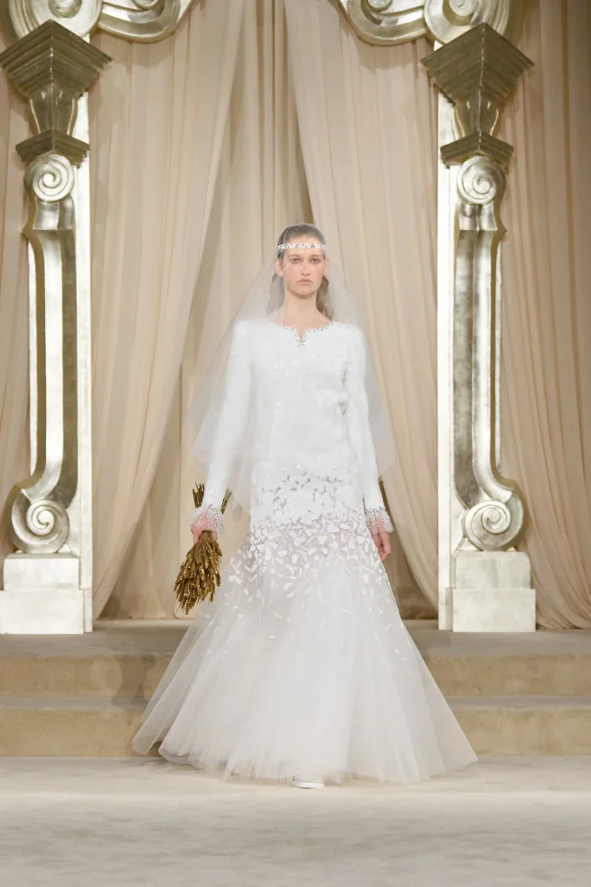 00046-chanel-fall-2025-couture-credit-gorunway