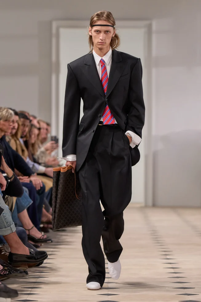 00047-celine-spring-2026-ready-to-wear-credit-gorunway