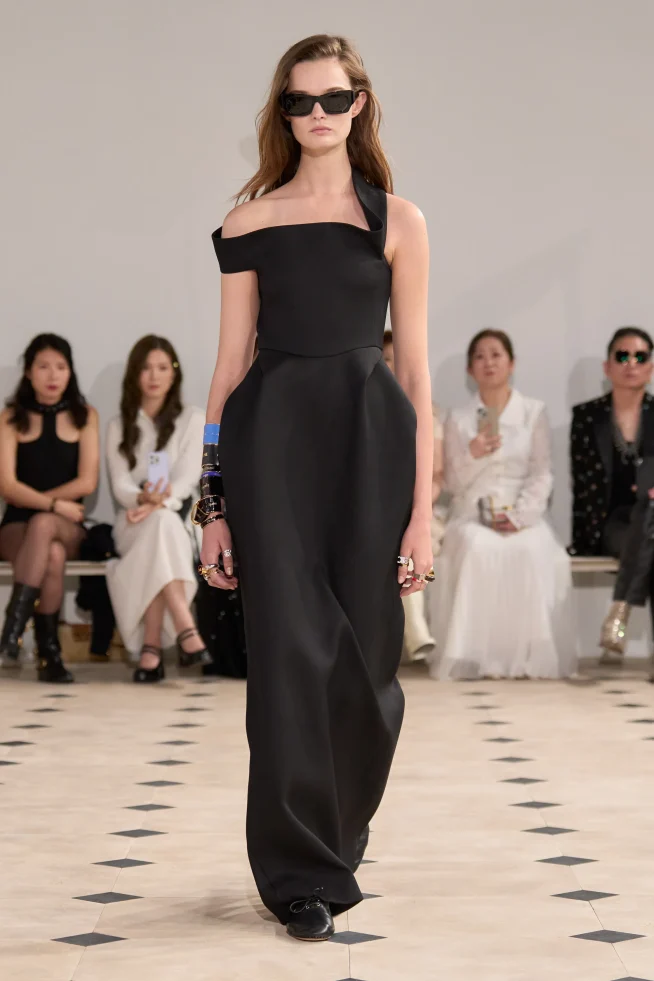 00048-celine-spring-2026-ready-to-wear-credit-gorunway