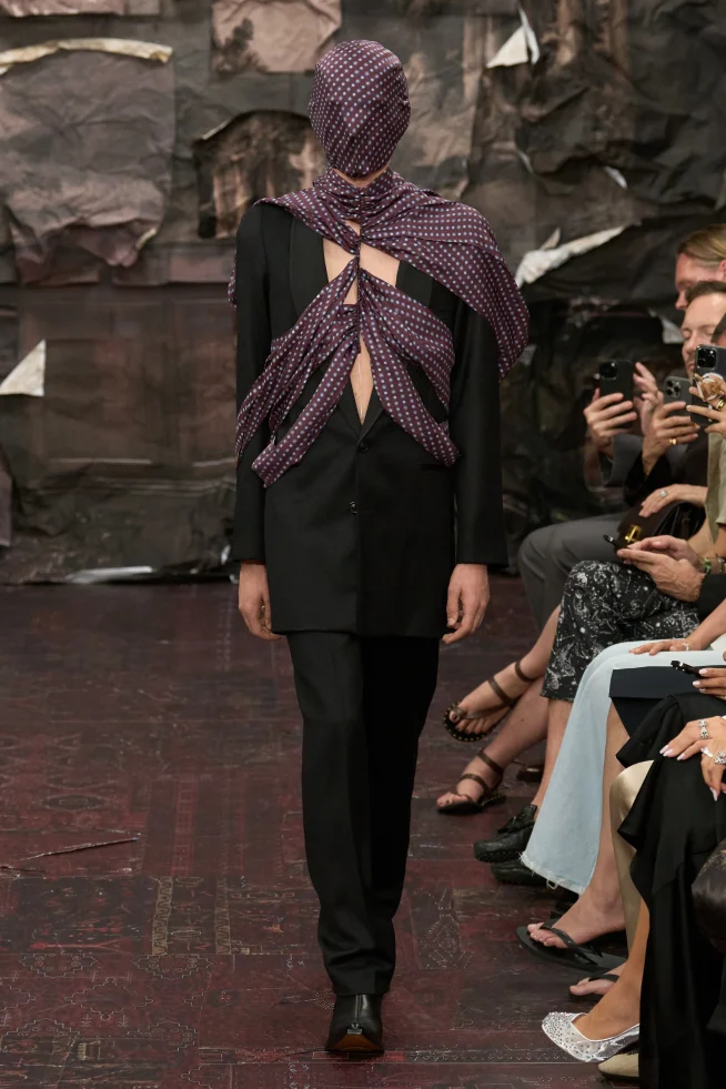 00048-maison-margiela-fall-2025-couture-credit-gorunway