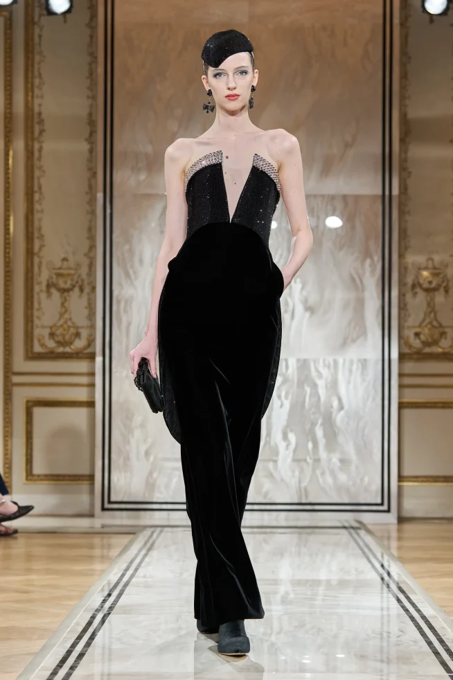 00050-armani-prive-fall-2025-couture-credit-gorunway