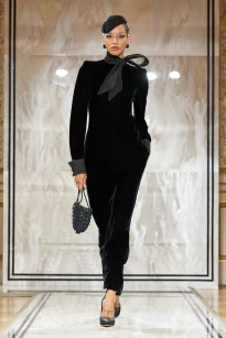 00051-armani-prive-fall-2025-couture-credit-gorunway