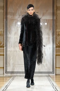 00053-armani-prive-fall-2025-couture-credit-gorunway
