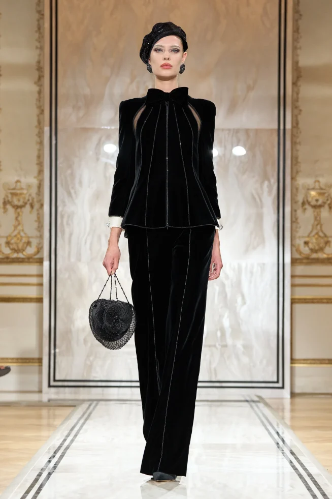 00065-armani-prive-fall-2025-couture-credit-gorunway