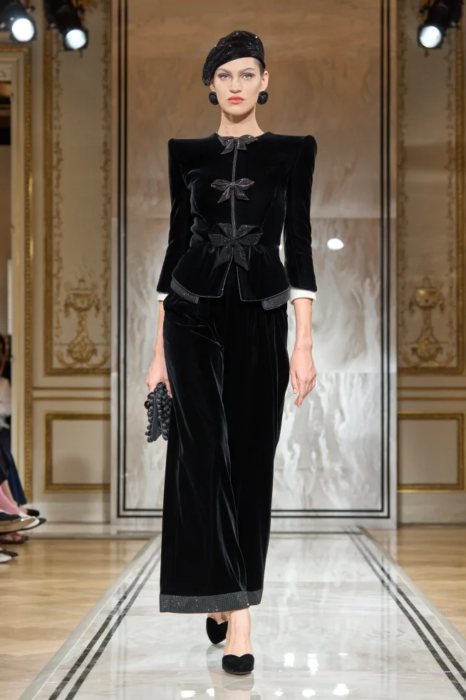 00070-armani-prive-fall-2025-couture-credit-gorunway