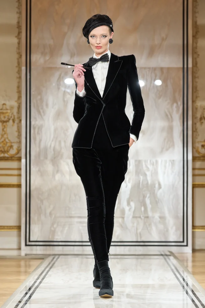 00071-armani-prive-fall-2025-couture-credit-gorunway