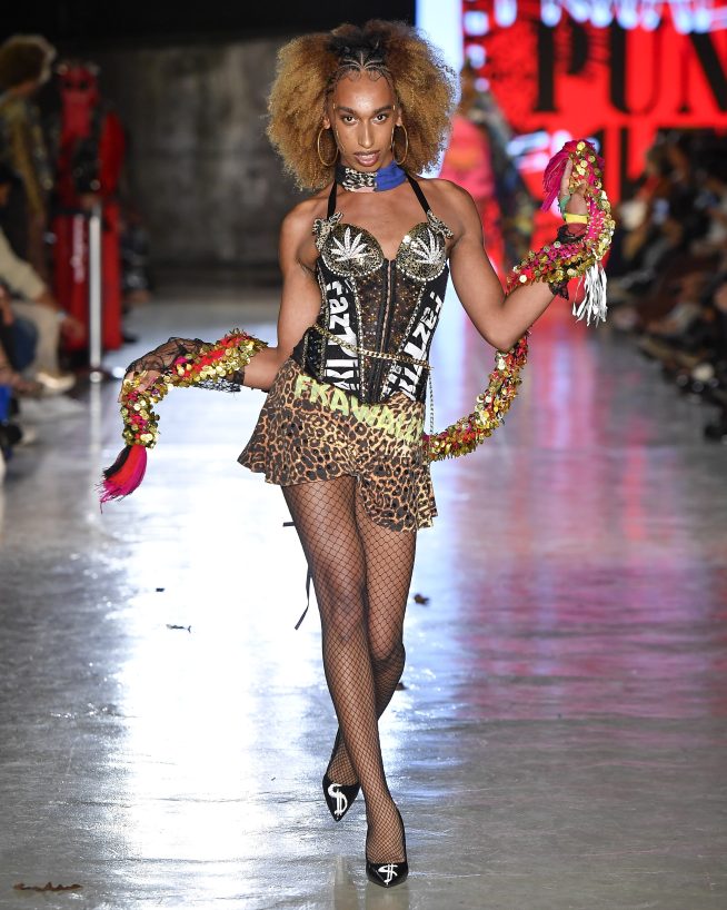 Fkawallyspunkcouture
Casa de Criadores 56

Foto:  Marcelo Soubhia/ @agfotosite